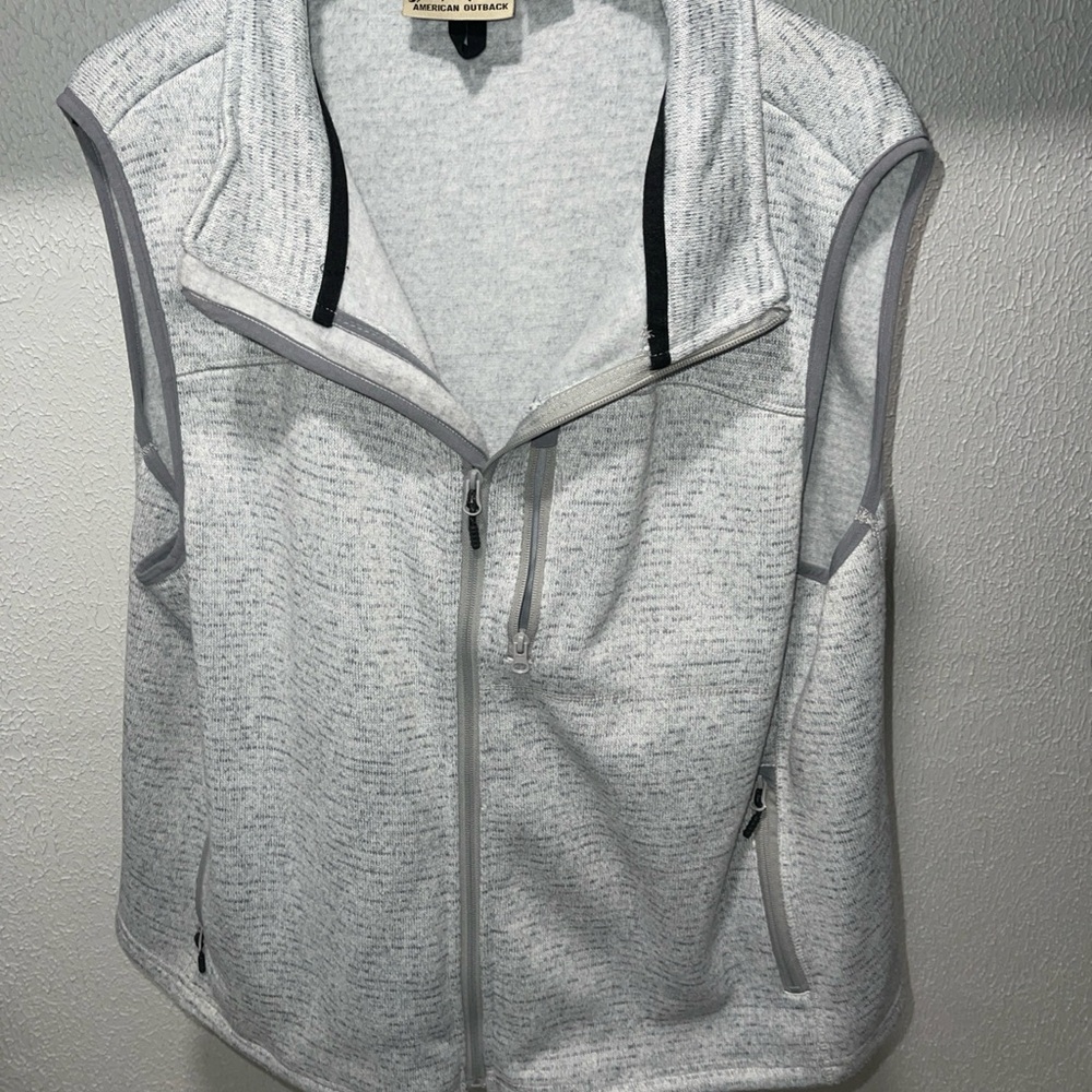 American Outback Gray Sleeveless Zip-Up Vest